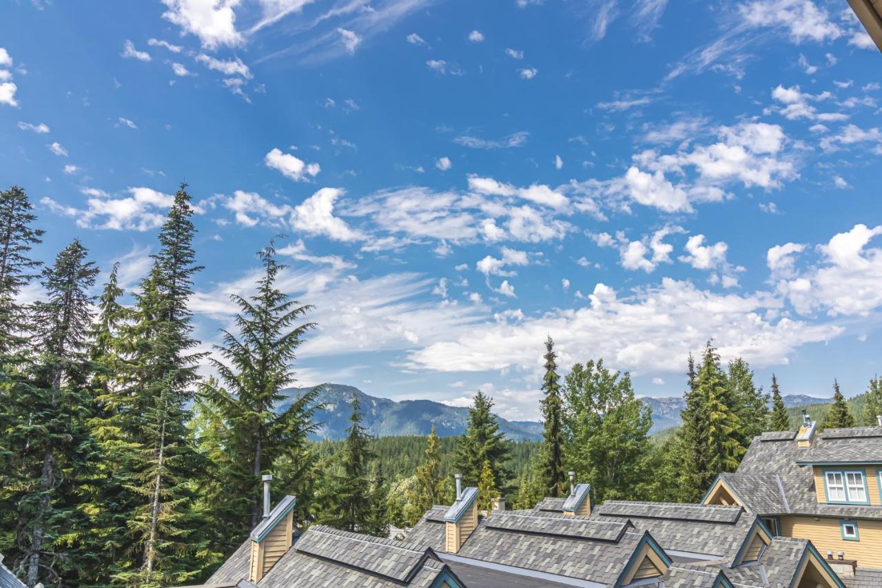 Snowbird Townhouses By Elevate Vacations Whistler Exteriör bild