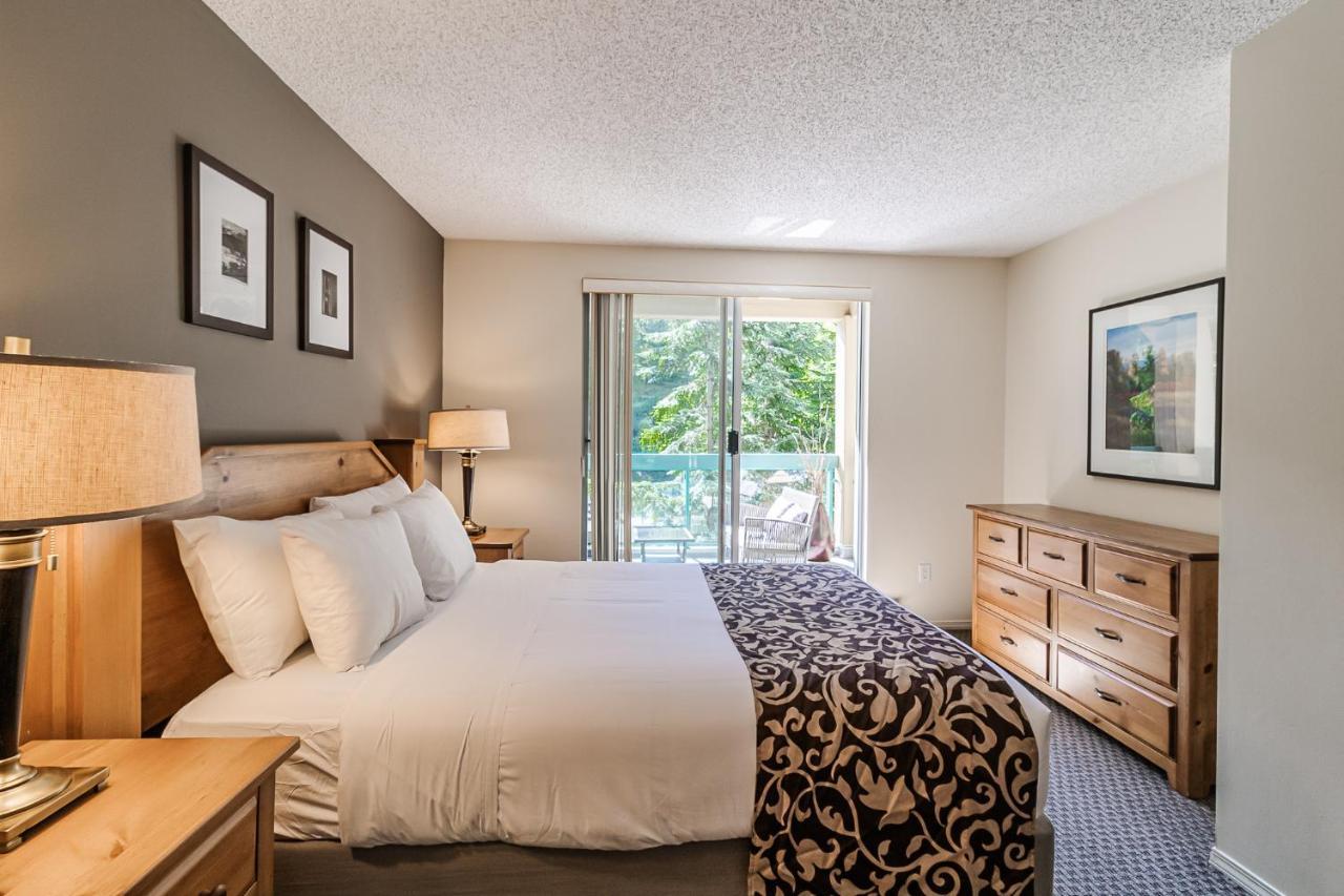 Snowbird Townhouses By Elevate Vacations Whistler Exteriör bild