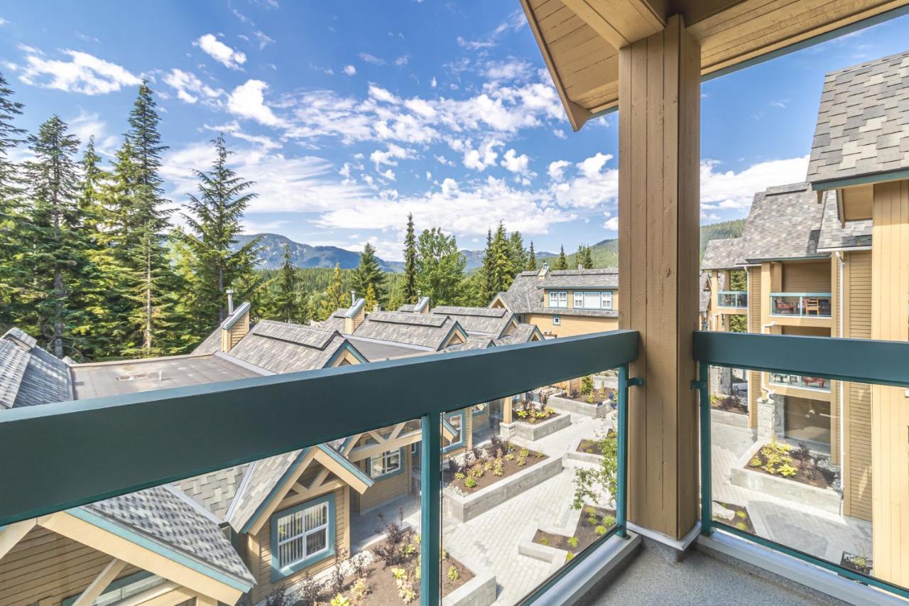 Snowbird Townhouses By Elevate Vacations Whistler Exteriör bild