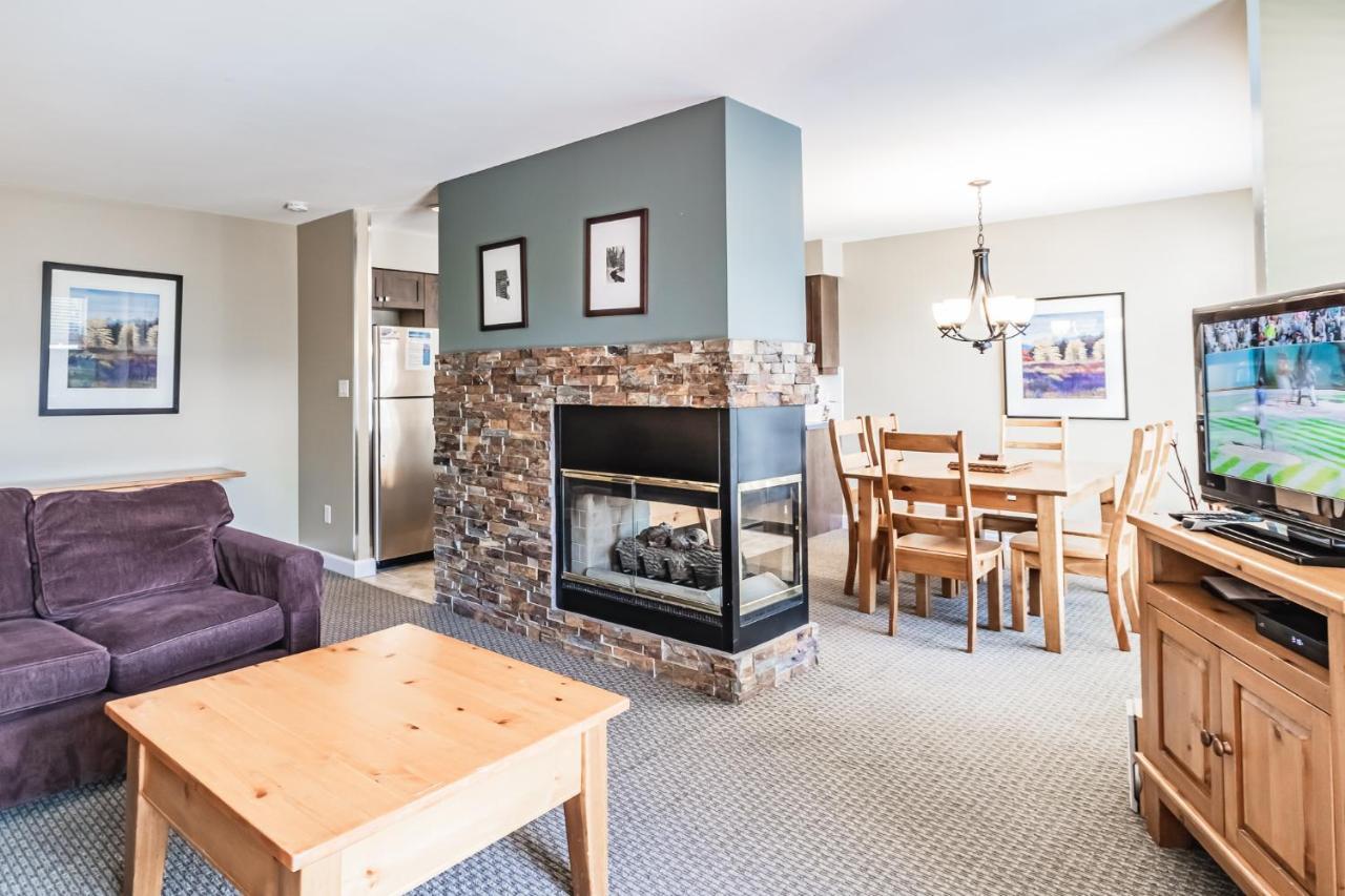 Snowbird Townhouses By Elevate Vacations Whistler Exteriör bild